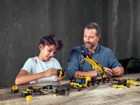 LEGO set 42108-1 Mobile Crane - Image 9