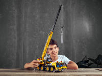 LEGO set 42108-1 Mobile Crane - Image 10