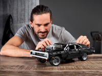 LEGO set 42111-1 Dom's Dodge Charger - Image 4
