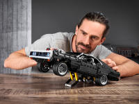 LEGO set 42111-1 Dom's Dodge Charger - Image 6