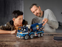 LEGO set 42112-1 Cement Mixer - Image 5