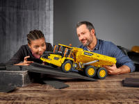 LEGO set 42114-1 6x6 Volvo Articulated Hauler - Image 4