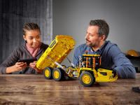 LEGO set 42114-1 6x6 Volvo Articulated Hauler - Image 5