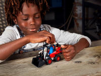 LEGO set 42116-1 Skid Steer Loader - Image 13