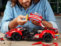 LEGO set 42125-1 Ferrari 488 GTE "AF Corse #51" - Image 9