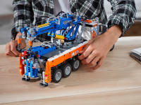 LEGO set 42128-1 Heavy Duty Tow Truck - Image 11
