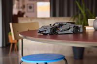 LEGO set 42173-1 Koenigsegg Jesko Absolut Grey Hypercar - Image 4