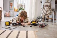 LEGO set 42175-1 Volvo FMX Truck & EC230 Electric Excavator - Image 12