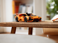 LEGO set 42196-1 Lamborghini Huracán Tecnica Orange - Image 10