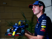 LEGO set 42206-1 Oracle Red Bull Racing RB20 F1 Car - Image 6