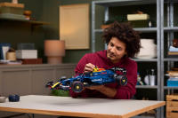 LEGO set 42206-1 Oracle Red Bull Racing RB20 F1 Car - Image 12