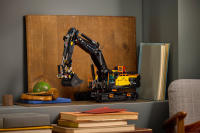 LEGO set 42215-1 Volvo EC500 Hybrid Excavator - Image 4