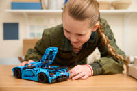 LEGO set 42217-1 Chevrolet Corvette Stingray Blue - Image 10