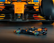 LEGO set 42228-1 McLaren MCL39 F1 Car - Image 11