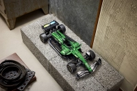 LEGO set 42240-1 Aston Martin Aramco AMR25 F1 Car - Image 14