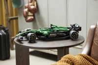 LEGO set 42240-1 Aston Martin Aramco AMR25 F1 Car - Image 15