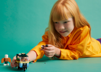 LEGO set 42606-1 Mobile Bakery Food Cart - Image 7