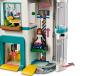 LEGO set 42621-1 Heartlake City Hospital - Image 8