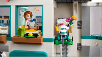 LEGO set 42621-1 Heartlake City Hospital - Image 9