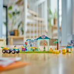 LEGO set 42632-1 Farm Animal Vet Clinic - Image 8