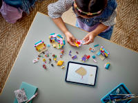 LEGO set 42649-1 Heartlake City Candy Store - Image 8