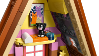 LEGO set 42682-1 Nature Glamping Cabin - Image 17