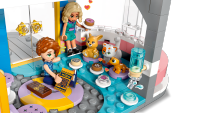 LEGO set 42689-1 Heartlake City Friends Club House - Image 7