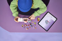 LEGO set 42694-1 Pizza Truck - Image 3