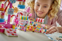 LEGO set 42700-1 Candy & Cupcake Ferris Wheel - Image 5