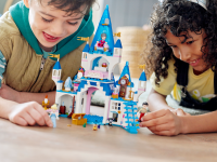 LEGO set 43206-1 Cinderella and Prince Charming's Castle - Image 9
