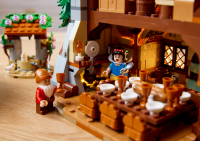 LEGO set 43242-1 Snow White and the Seven Dwarfs' Cottage - Image 4