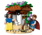 LEGO set 43242-1 Snow White and the Seven Dwarfs' Cottage - Image 10