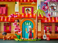 LEGO set 43245-1 The Magical Madrigal House - Image 12