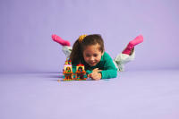 LEGO set 43261-1 Encanto Mini House - Image 8