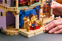 LEGO set 43263-1 Beauty and the Beast Castle - Image 3