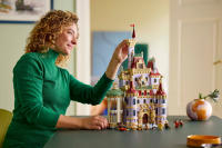 LEGO set 43263-1 Beauty and the Beast Castle - Image 9