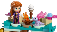 LEGO set 43278-1 Mini Arendelle Castle & Elsa's Ice Palace - Image 7