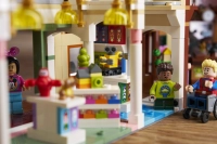 LEGO set 43302-1 Main Street, U.S.A. - Image 6