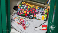 LEGO set 5009291-1 Settlement Pencil Case Little Herschel - Scavenger Hunt Meadow - Image 4