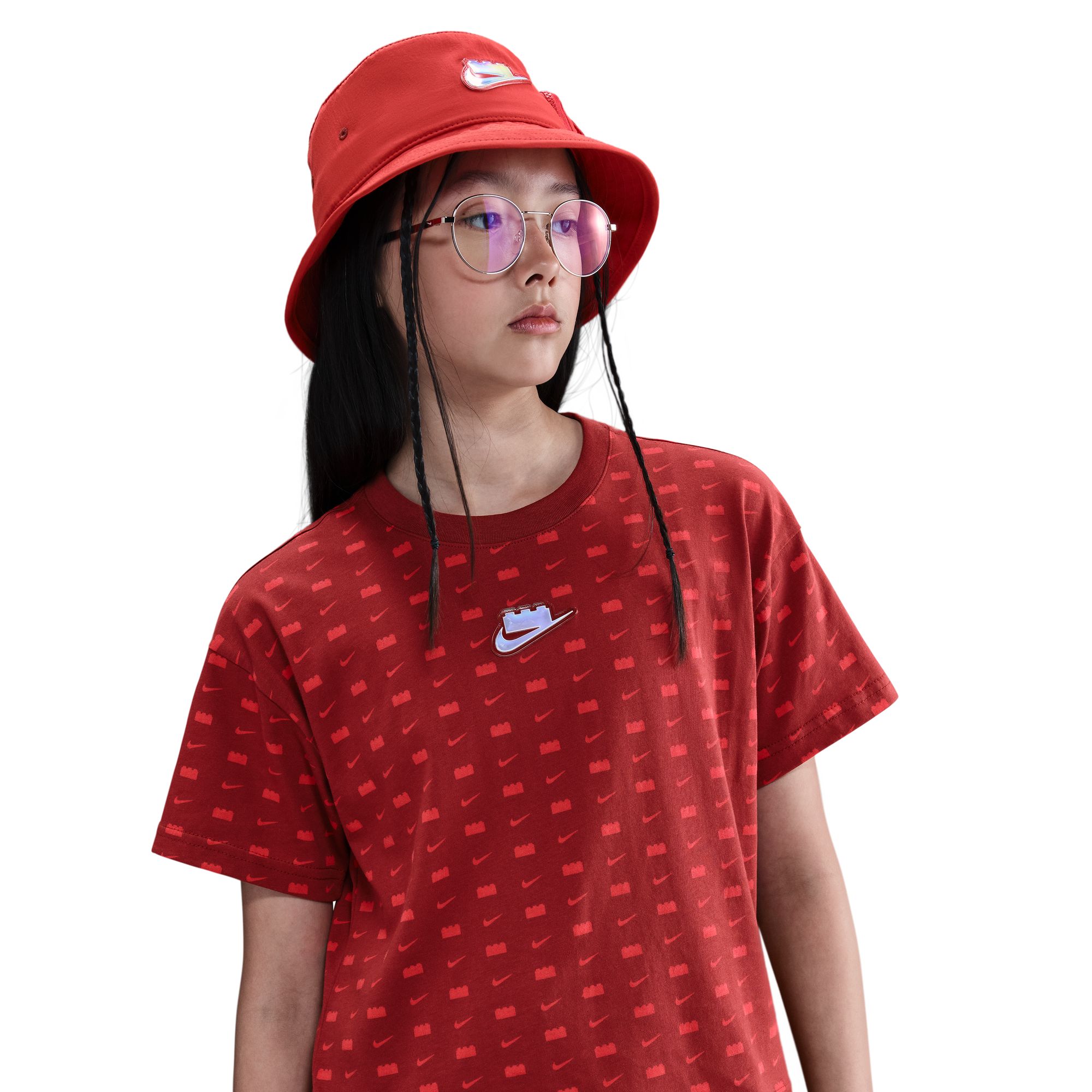 LEGO set 5009948-1 Nike x LEGO Collection Cropped T Shirt - Image 1