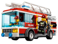 LEGO set 60002-1 Fire Truck - Image 5