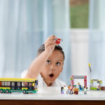 LEGO set 60154-1 Bus Station - Image 5