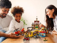 LEGO set 60271-1 Main Square - Image 13