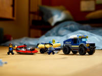 LEGO set 60272-1 Elite Police Boat Transport - Image 3