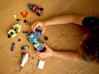 LEGO set 60272-1 Elite Police Boat Transport - Image 11