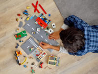 LEGO set 60292-1 Town Center - Image 5