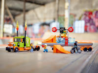 LEGO set 60294-1 Stunt Show Truck - Image 6