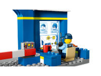 LEGO set 60370-1 Police Station Chase - Image 3