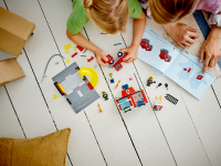LEGO set 60375-1 Fire Station and Fire Truck - Image 9
