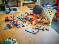 LEGO set 60423-1 Downtown Streetcar and Station - Image 11